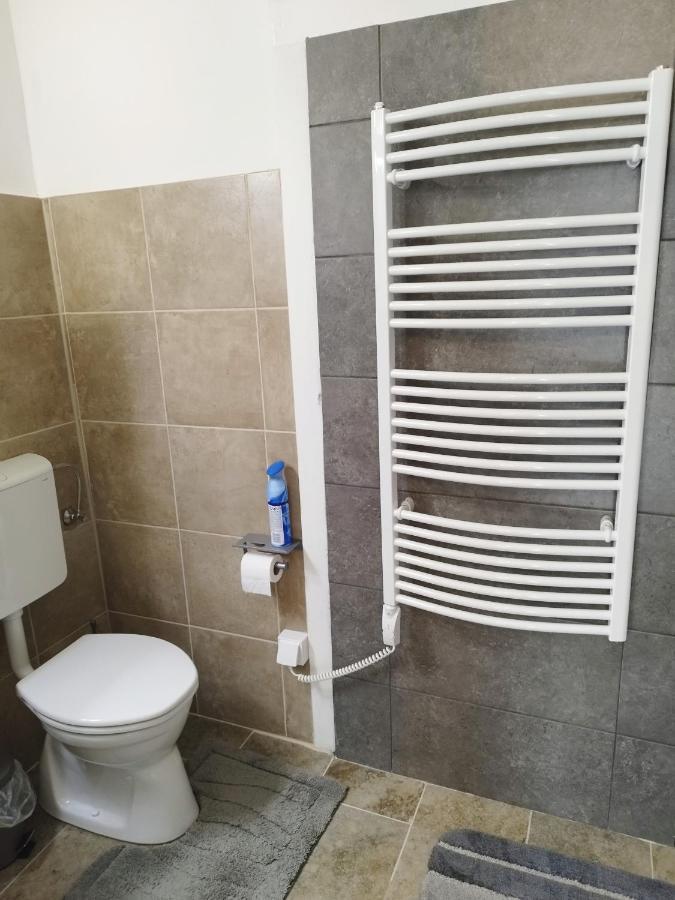 Holling Apartman Fertőboz 外观 照片
