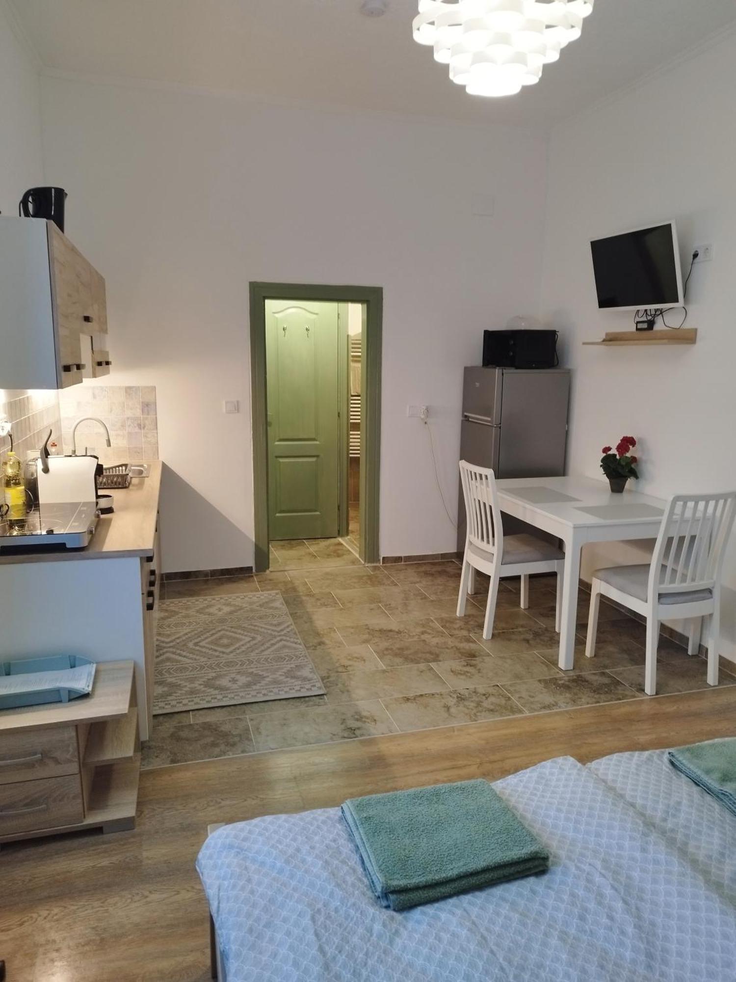 Holling Apartman Fertőboz 外观 照片