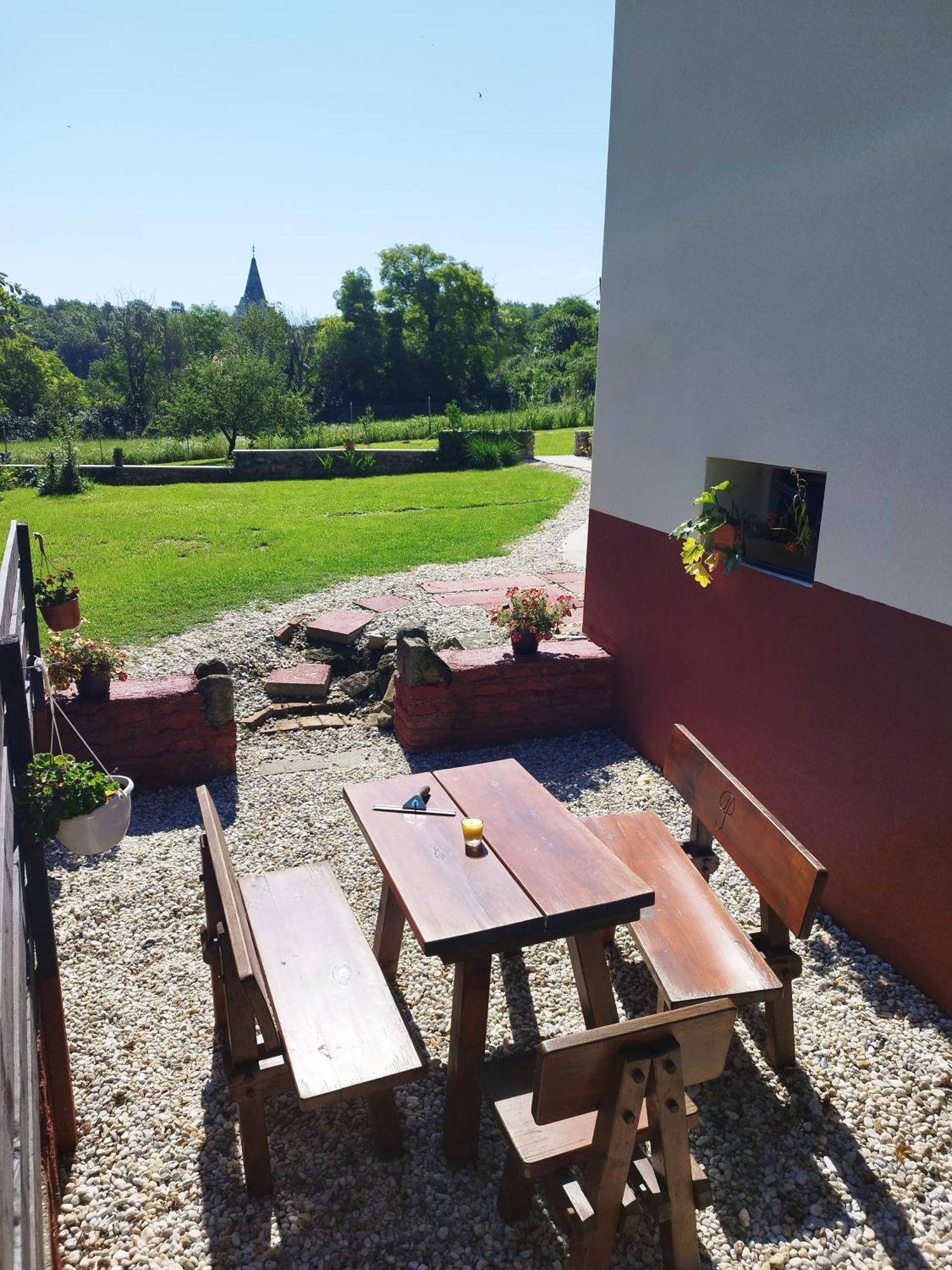 Holling Apartman Fertőboz 外观 照片