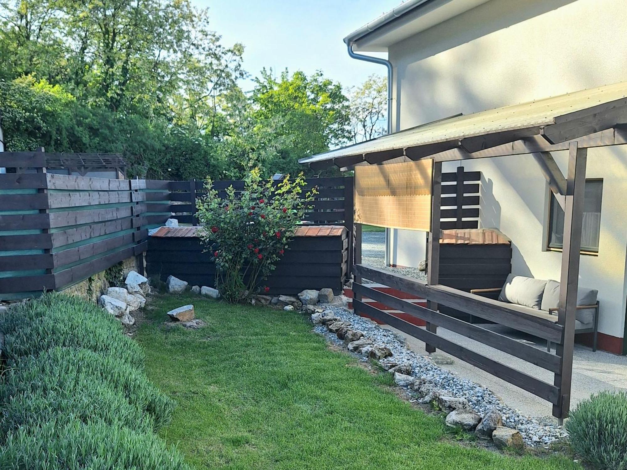 Holling Apartman Fertőboz 外观 照片